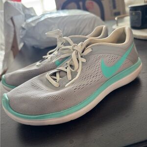 Nike Youth Light Gray & Teal Running Sneakers
